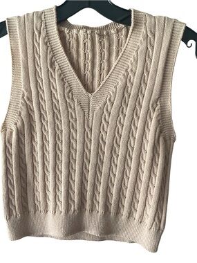Classic Cable Knit V-Neck Sweater Vest - Cream